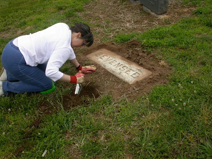 The bevensee Family Plot at Woodland Cemetery
